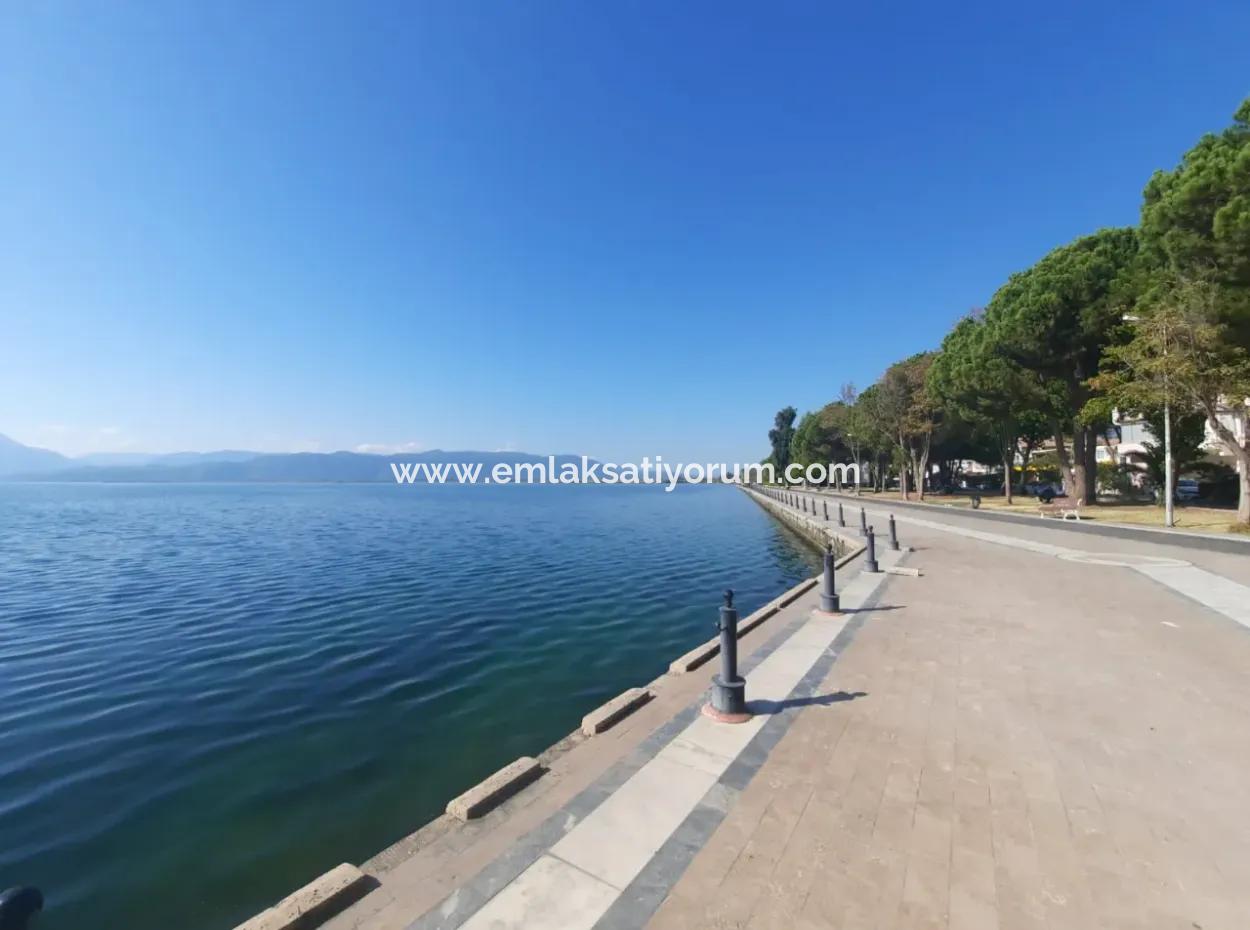 Köyceğizde In Der Nähe Des Sees Mit Schwimmbad 7 1 Freistehendes Triplex Zum Verkauf