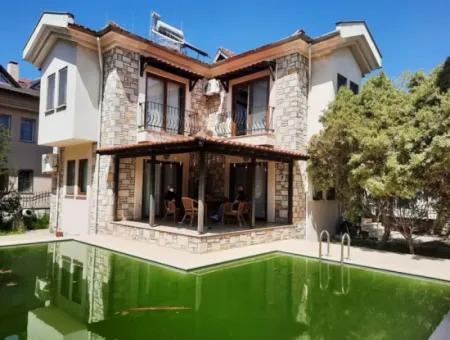 2 Maisonette-Villen In Mugla Dalyan Zentrum Zur Jährlichen Miete Eingerichtet