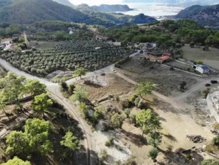 1084 M2 Eckgrundstück Zum Verkauf In Dalyan Gökbelde