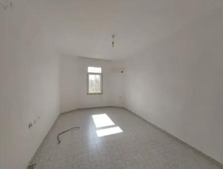 In The Center Of Dalyan, Muğla, 2 1 Unfurnished Apartment For Rent