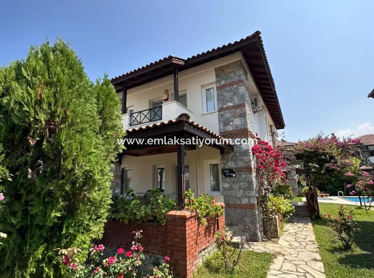 Muğla Dalyan Da 6 Villalık Sitede 3+1  Bağımsız  Eşyalı Taş Villa Kiralık