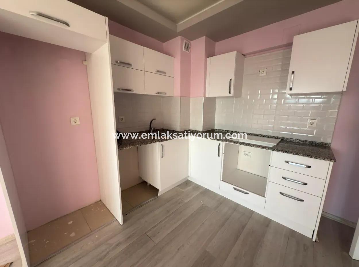 Ortaca Merkezde Satılık 3+1 Ara Kat 110M2 Daire