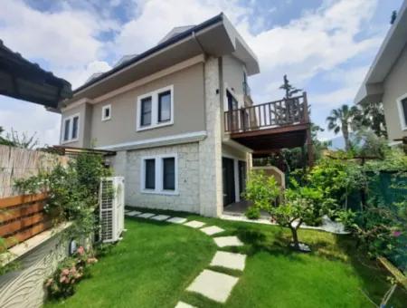 Muğla Dalyan Da Satılık Yüzme Havuzlu Sıfır, Eşyalı 5+1 Lüks Villa