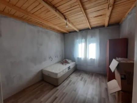 Çameli Kızılyaka Da 5 000 M2 Arazide 2+1 Müstakil Ev, Ve Ahır Kiralık