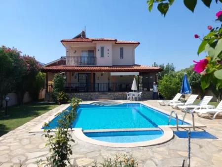 Muğla Dalyanda 580 M2 Müstakil Arsada, Yüzme Havuzlu 3+1 Villa Satılık